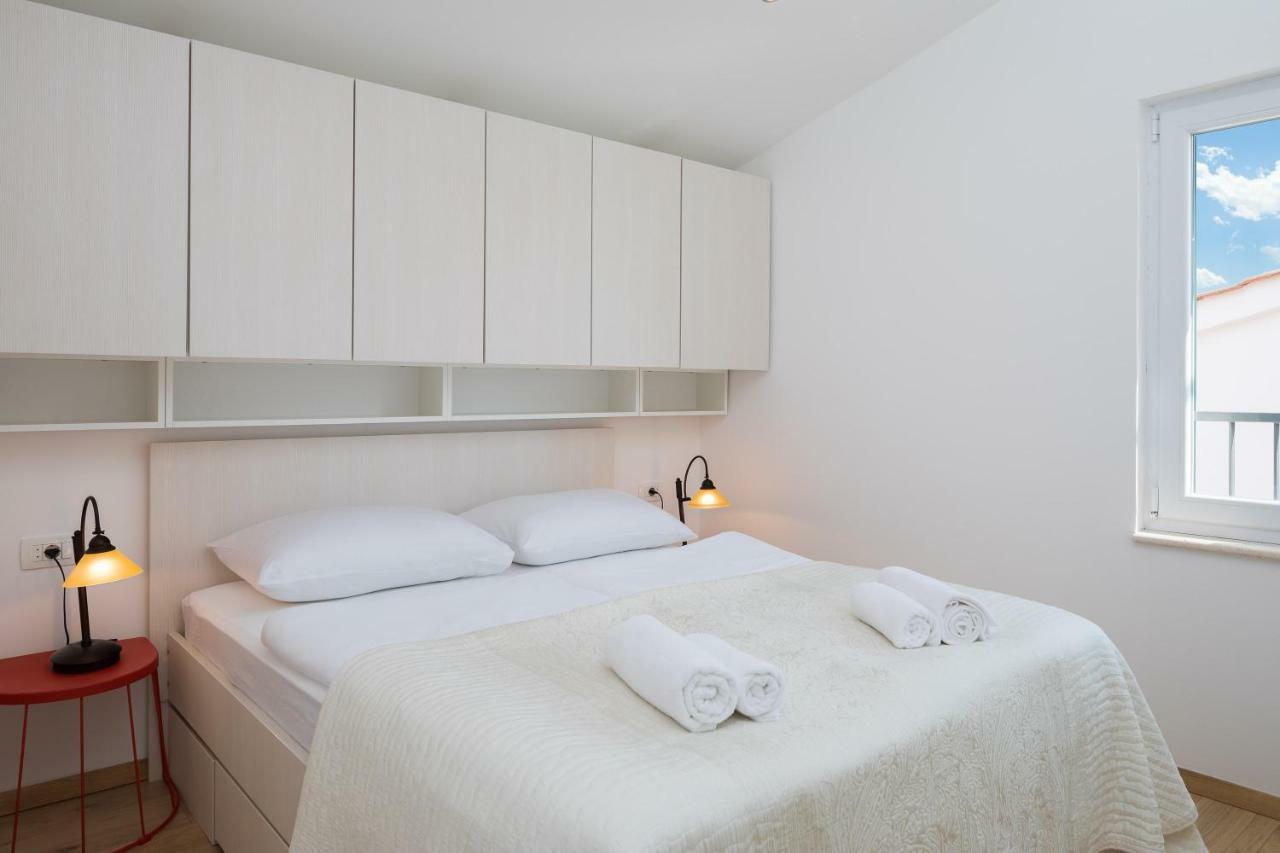 Villa Basic Sevid Esterno foto