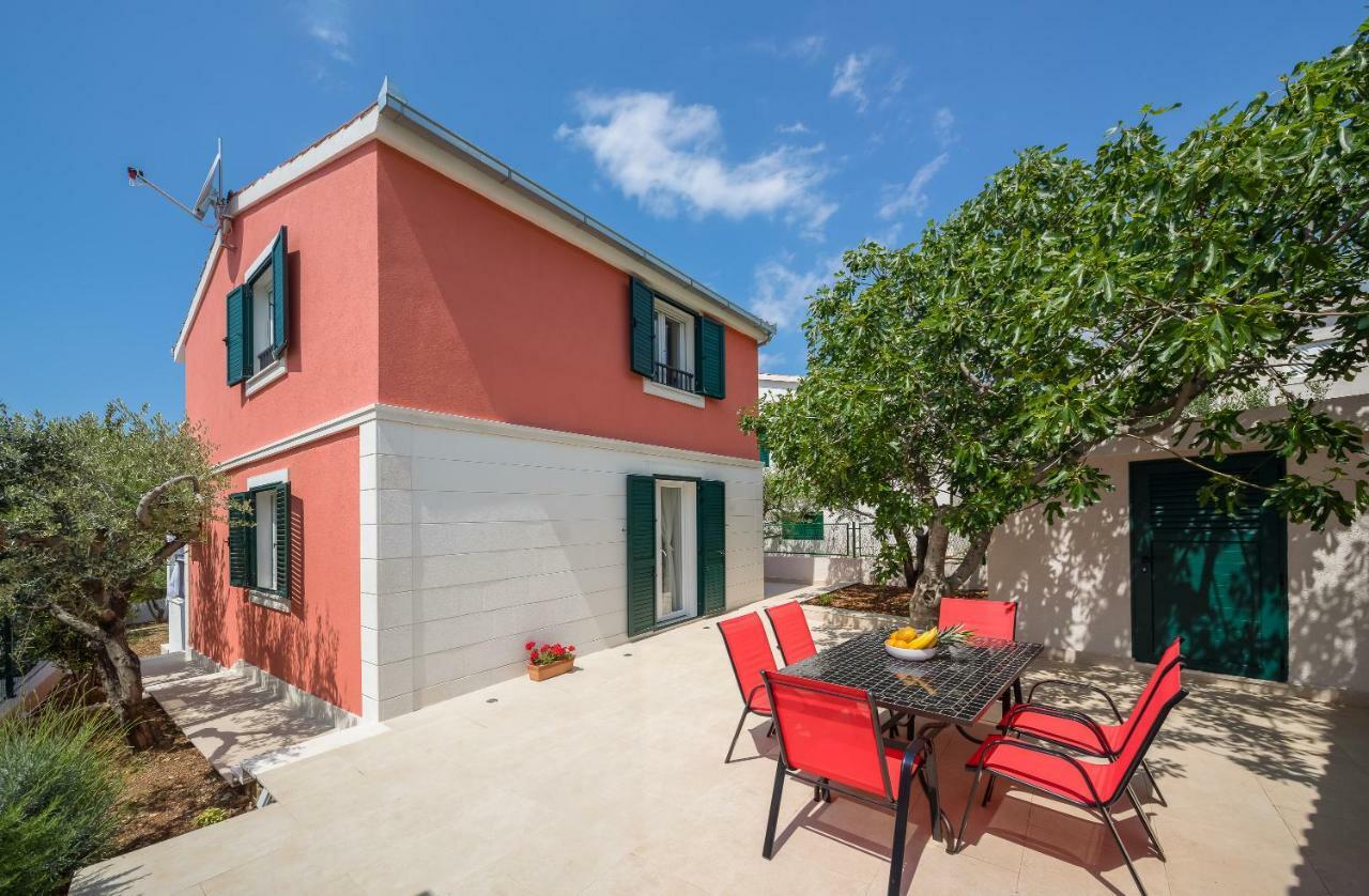 Villa Basic Sevid Esterno foto